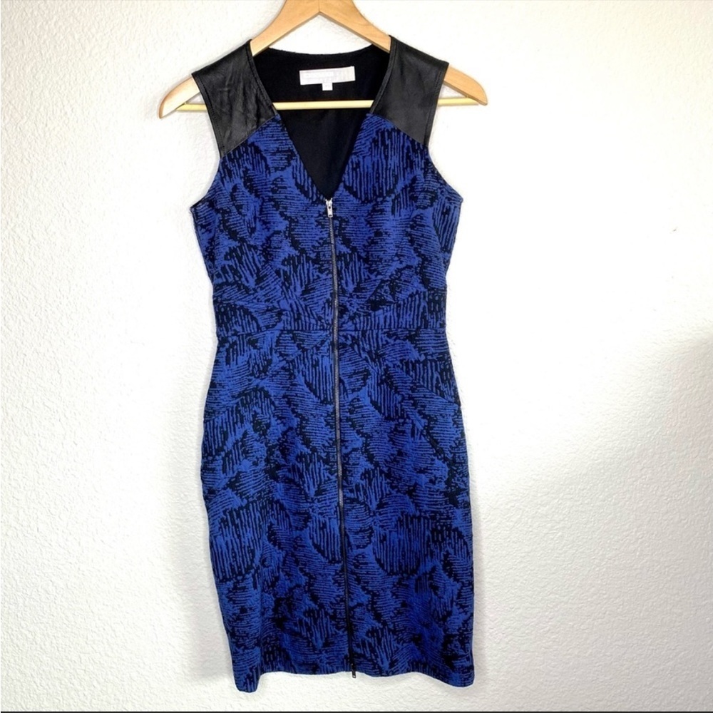 Hunter Bell blue and black fitted dress size XS front zipper
